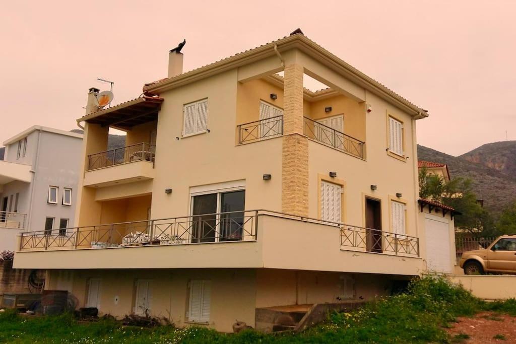 Rural 3-Bedroom House Каламата Екстериор снимка